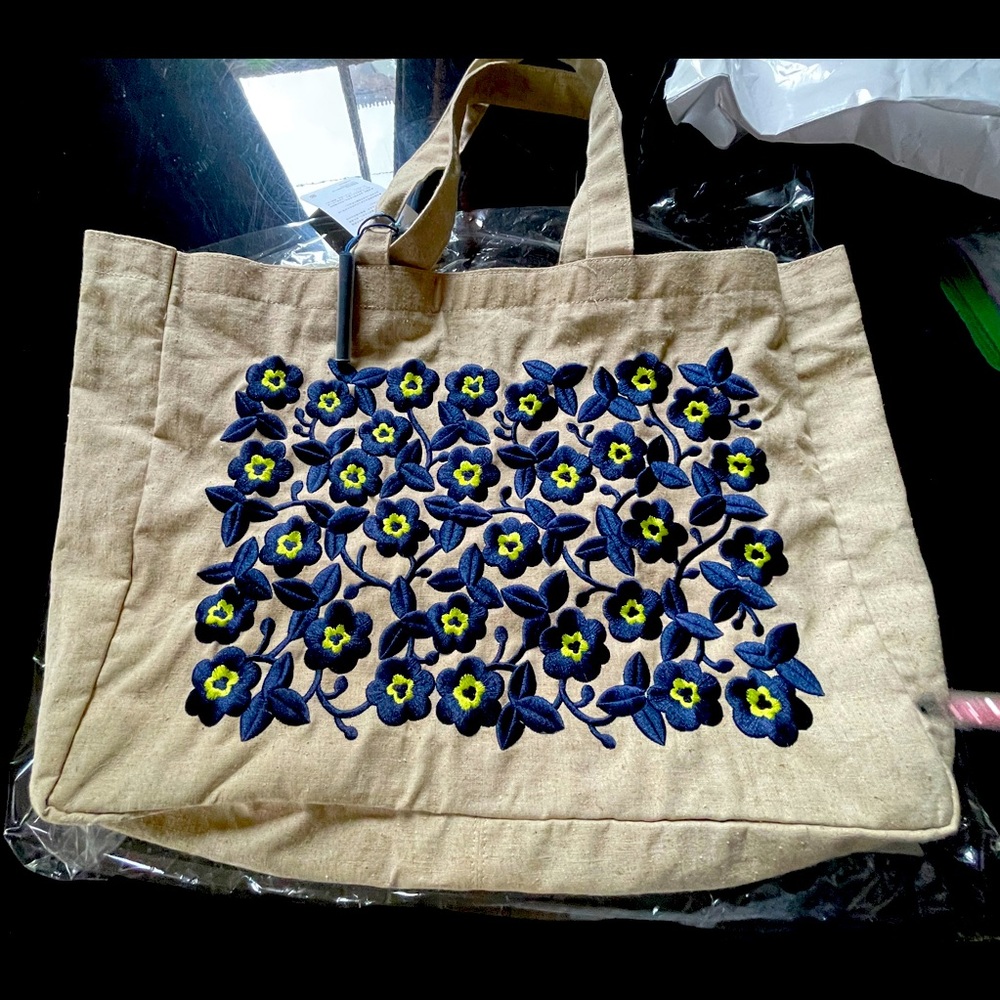 Hobonichi anytime tote bag - Ukrainian flowers - linen spring collection